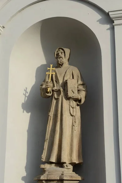 Escultura sobre a Igreja de São José . — Fotografia de Stock