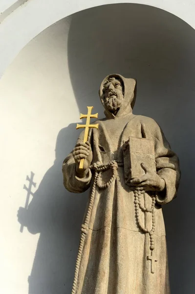 Escultura sobre la Iglesia de San José . —  Fotos de Stock