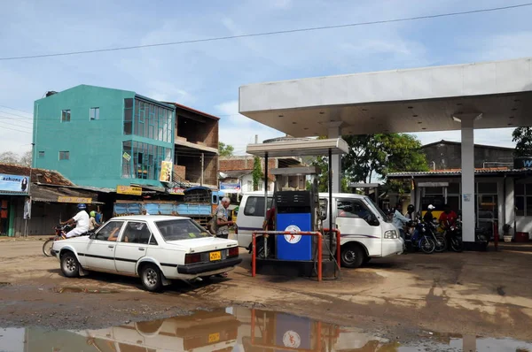 Petrol station in Galle. — Stock Photo, Image