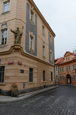 Prag bir şehir ve Çek Cumhuriyeti başkenti bir geleneksel Avrupa kültür merkezidir. Na Kampe sokak Kampa Adası, Mala strana.