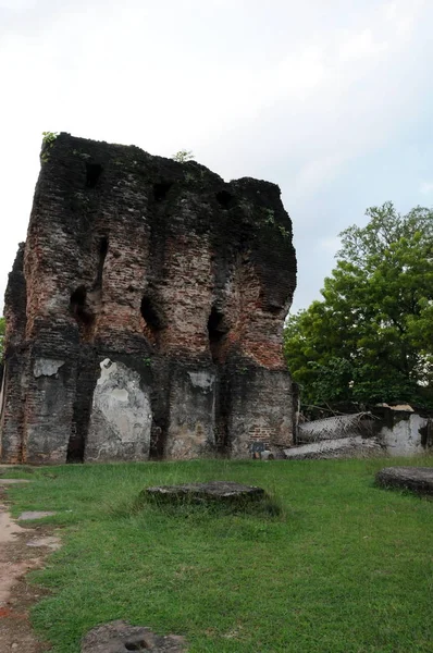 Königlicher Palast von König parakramabahu in der Welterbestadt polonnaruwa.the polonnaruwa - mittelalterliche Hauptstadt von sri lanka. — Stockfoto