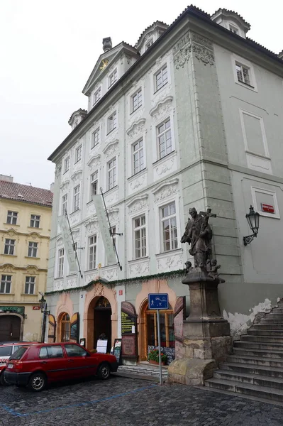 Hotel v Hradčanech. — Stock fotografie