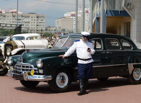 Soviet representative sedan first generation GAZ-12 (ZIM) — Stock Photo, Image