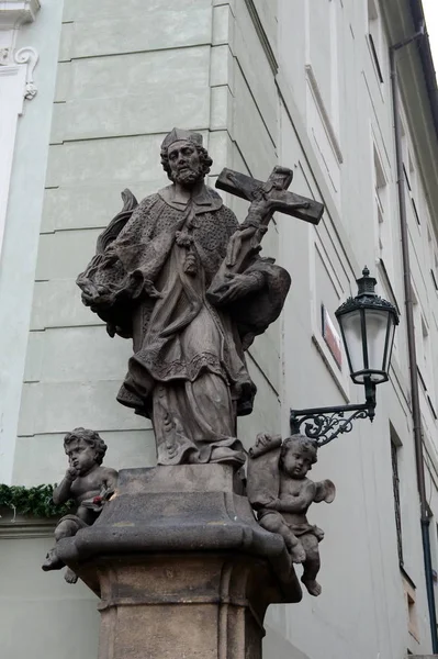 Skulptur på gatorna i Prag. — Stockfoto