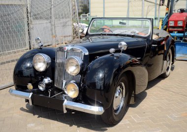  Eski İngiliz araba zafer 1800 Roadster.