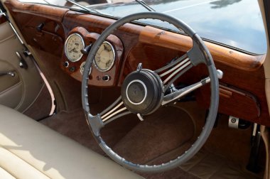  Eski İngiliz araba zafer 1800 Roadster.
