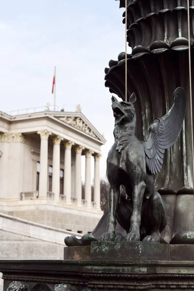 Statues of Griffins in front of the Austrian Parliament. — Stock Photo, Image