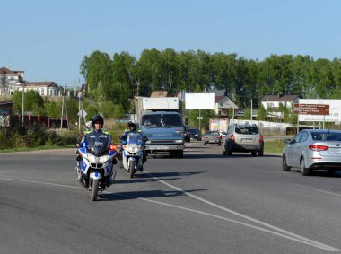  Polis memuru trafik motorlu birimlerinin karayolu üzerinde Hizmetleri.