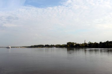 Volga Nehri Vvedensky Tolga manastırdan.