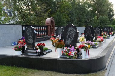  Bir mezarlık Leontyevsky tarihinde 7 Eylül 2011 tarihinde bir uçak kazasında ölen hokey Kulübü 