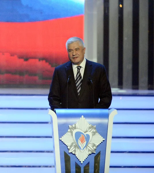 El Ministro de Asuntos Internos de la Federación Rusa Vladimir Kolokoltsev en la ceremonia de entrega de los ganadores del "corazón cálido" ". — Foto de Stock