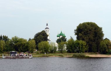 Kutsal bakire Tolga manastır yakınında iskele.