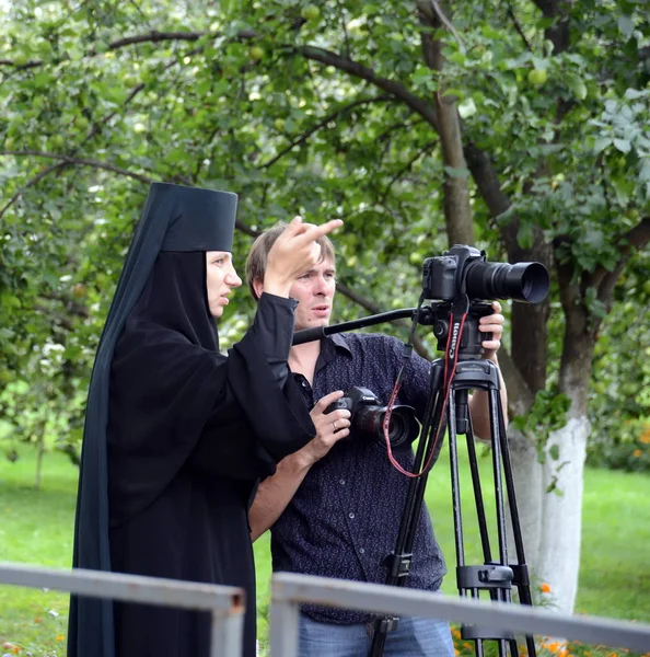 Instrukcja do fotografowania podczas procesji w klasztorze Wwiedienski Tolga. — Zdjęcie stockowe