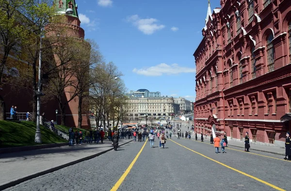 Cremlino strada nel Kitai-Gorod, tra Manezhnaya e piazze rosse . — Foto Stock