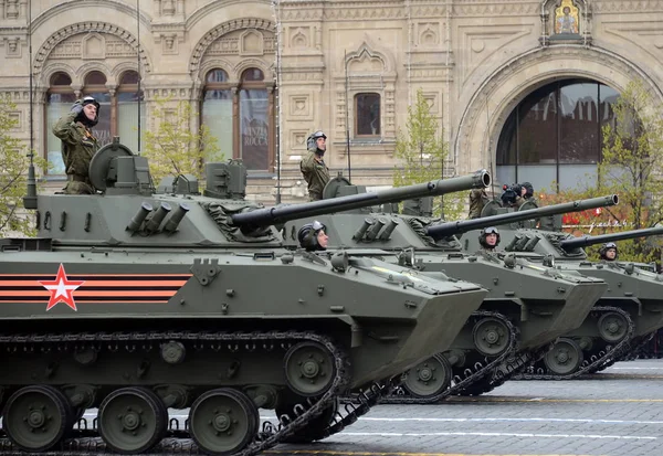 Празднование 72-й годовщины Победы (ВОВ). BMD-4M Combat Vehicle of the Airborne is an amphibious infantry fighting vehicle (IFV ) — стоковое фото