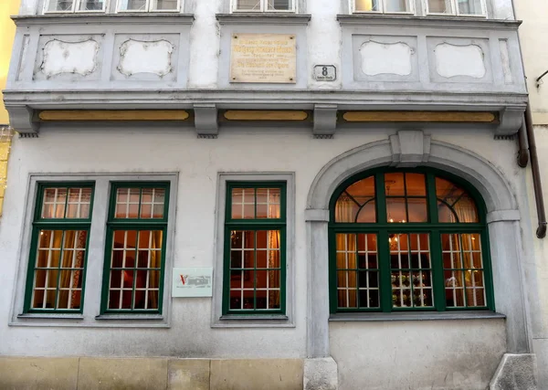 作曲家莫扎特在维也纳街头 Domgasse 故居博物馆. — 图库照片