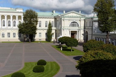  Vilnius Cumhurbaşkanlığı Sarayı avlusu.