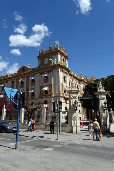 Alicante la ciudad en la Comunidad Autónoma de Valensiysky, la capital de la provincia de Alicante. Vista urbana . — Foto de Stock