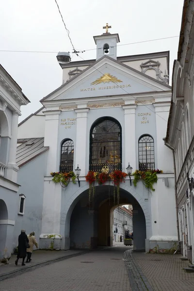 Vilnius - capitale della Lituania. L'alba di Ausros - una delle principali attrazioni di Vilnius . — Foto Stock