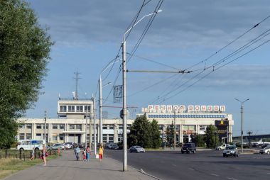  Nehir Limanı Barnaul Ob Nehri üzerinde.
