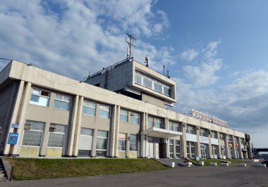  Nehir Limanı Barnaul Ob Nehri üzerinde.