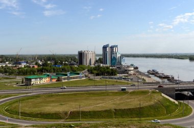 Barnaul şehir dağlık bölümünden görünümünü.