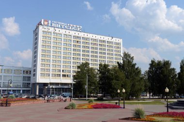  Turizm ve otel kompleksi 
