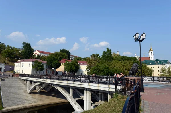 Puente Pushkin sobre el río Vitba en Vitebsk . — Foto de Stock