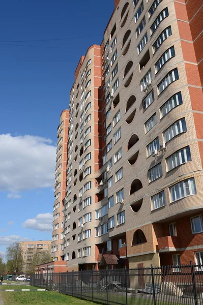  Kokoshkino, Moskova Tula idari bölge Dzerzhinsky sokakta çok daireli ev.