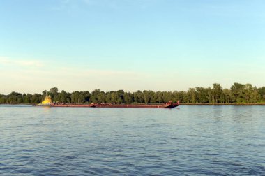 Tug-itici Ob Nehri üzerinde 