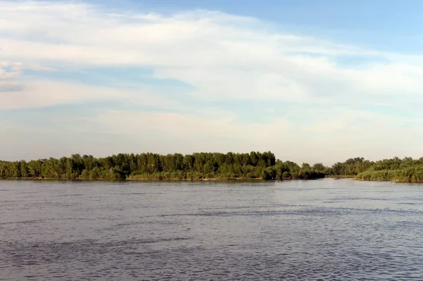 The Ob River near the city of Barnaul. — Stock Photo, Image