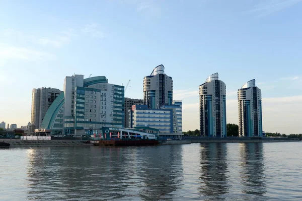 Embankment da estação de rio de Barnaul . — Fotografia de Stock