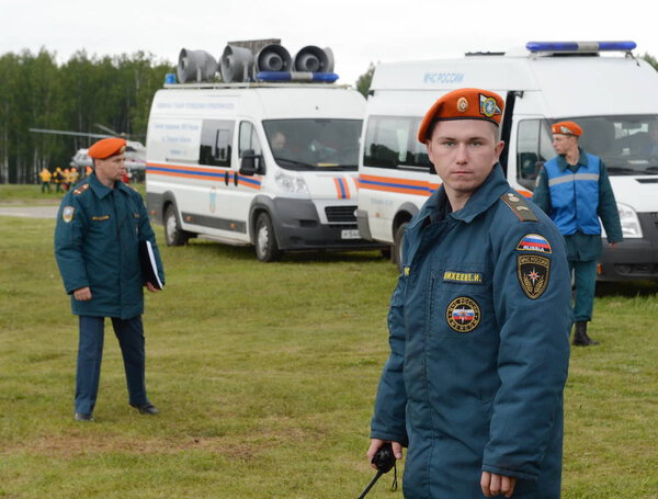  Unknown rescuer at the training ground of the Noginsk rescue center of the Ministry of Emergency Situations during the International Salon "Integrated Security-2017"