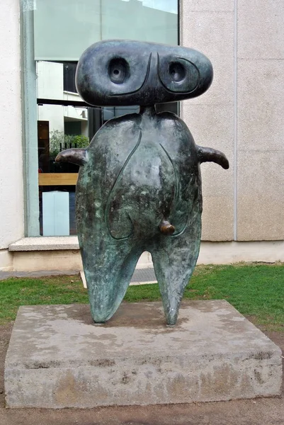 Skulptur im joan mir museum in barcelona. — Stockfoto