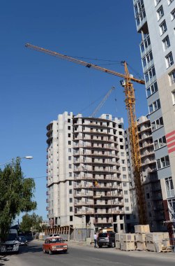  Barnaul yeni yüksek katlı apartman.