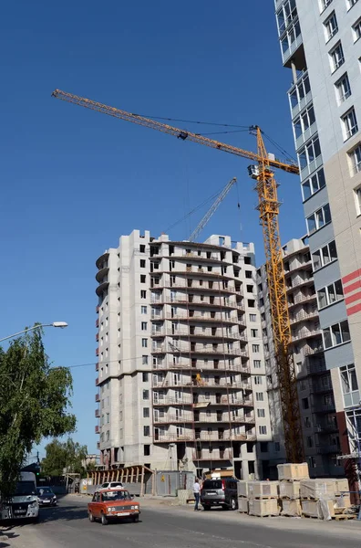  Barnaul yeni yüksek katlı apartman.