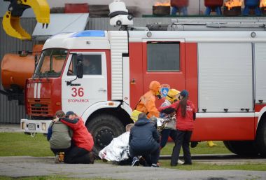  Noginsk Kurtarma Merkezi acil durumlar Bakanlığı yangın kurbanları için yardım.