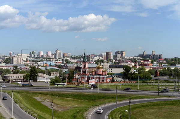 Barnaul şehir dağlık bölümünden görünümünü.