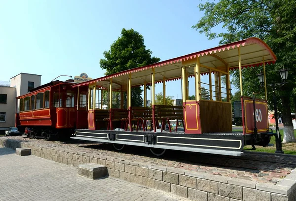 Monument voor de eerste Vitebsk tram. — Stockfoto