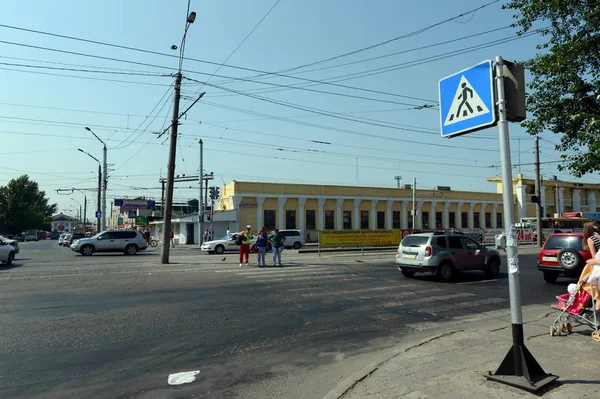 Vyhlídky na stavitelé ve městě Barnaul. — Stock fotografie