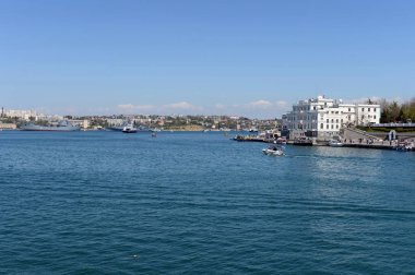 Topçu Bay Sivastopol içinde.