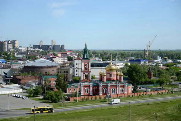 Znamensky 的俄罗斯东正教教会 Barnaul 教区圣庵. — 图库照片