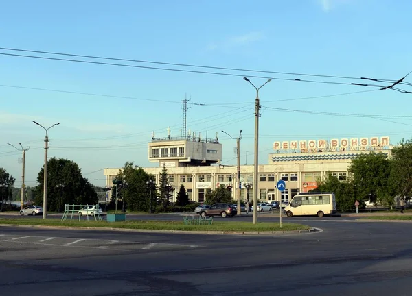  Nehir Limanı Barnaul Ob Nehri üzerinde.