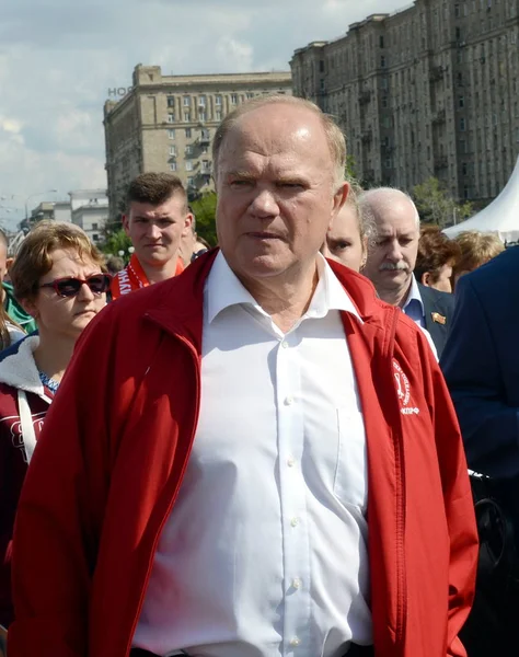 Líder do Partido Comunista Gennady Zyuganov no festival de imprensa em Moscou . — Fotografia de Stock