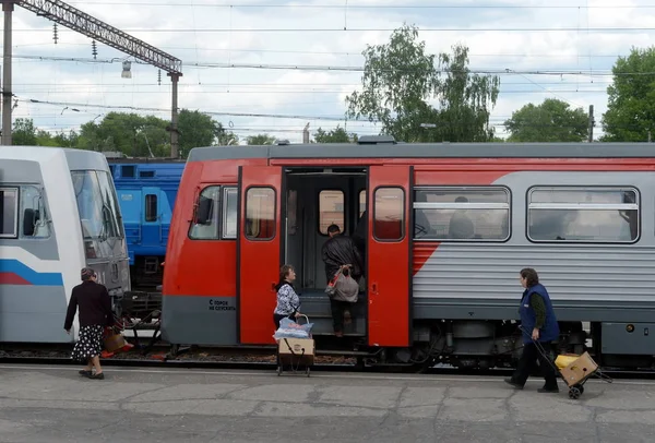  Ra-1 yatılı yolcu otobüs Bryansk İstasyonu demiryolu.
