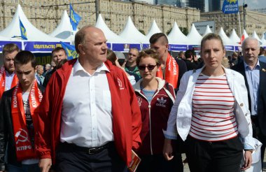  Komünist Parti lideri Gennady Zyuganov basın Festivali, Moskova. 