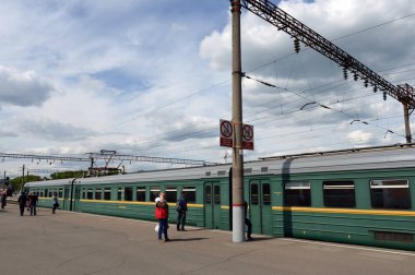  Bryansk istasyonunda elektrikli tramvay.