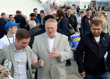  Liberal Demokrat Parti, Rusya Vladimir Zhirinovsky Moskova basın Festivali'nde lideri. 