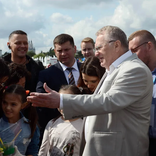  Liberal Demokrat Parti, Rusya Vladimir Zhirinovsky Moskova basın Festivali'nde lideri. 