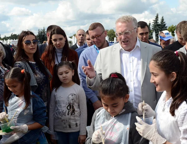  Liberal Demokrat Parti, Rusya Vladimir Zhirinovsky Moskova basın Festivali'nde lideri. 